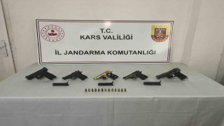 Karsta jandarmadan silah operasyonu