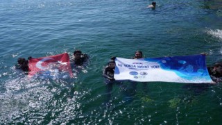 Kartalda ‘Marmara Denizi Günü dolayısıyla sahil temizliği yapıldı