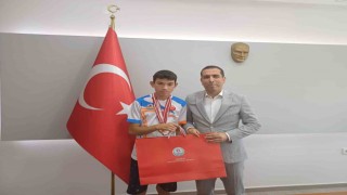 Kaymakam Aktaş özel sporcuları ağırladı