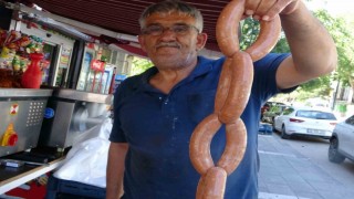 Kayseride kurban etleri sucuk oluyor