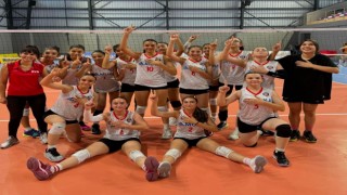 Kayserili voleybolcular Türkiye Çeyrek Finalini ‘Arda Güler Sevinci ile kutladı
