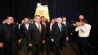 Kemal Kılıçdaroğlu ve Özgür Özel, Adanada nikah şahidi oldu