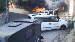 Kendi evini ve araçlarını yakıp, olan biteni böyle izlemiş
