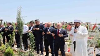 Kent protokolü şehitlik ziyaretinde bulundu