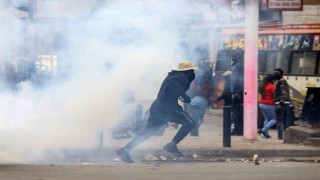 Kenyada polisten protestoculara plastik mermiyle müdahale