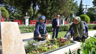 Kepezde bayram öncesi şehit aileleri unutulmadı