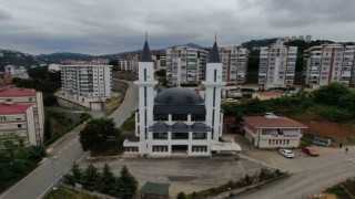 Kiliseye benzetildiği için inşaatı duran cami 18 yıl sonra bitirildi