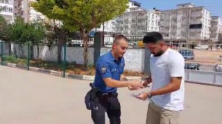 Kimliğini kaybeden öğrenci nüfus müdürlüğünden getirilen evrakla sınava yetişti