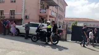 Kimliğini unutan ve sınava geç kalan adayların imdadına polis ekipleri yetişti