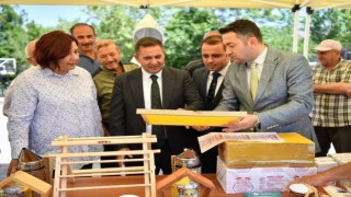 Kırşehirde arıcılara Ana arı ve malzeme dağıtıldı
