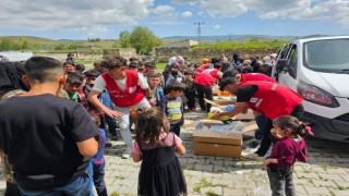 Kızılay Ağrıda Kurban Bayramında yüzlerce aileye yardım eli uzattı