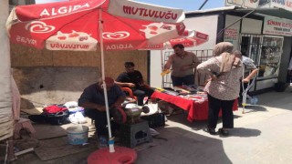 Konteyner çarşıda esnafın bayram mesaisi