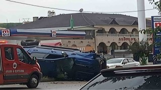 Kontrolden çıkan araç takla attı: 2 yaralı