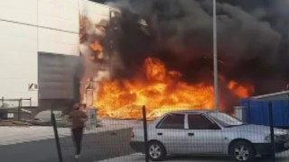 Konyada sünger üretimi yapan iş yerinde yangın