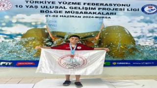 Körfezli yüzücüler barajı geçti