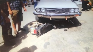 Köşkte otomobil ile motosiklet çarpıştı: 1 yaralı