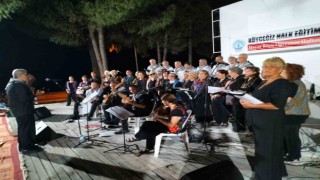 Köyceğizde Türk Halk Müziği konseri izleyenlerden tam not aldı