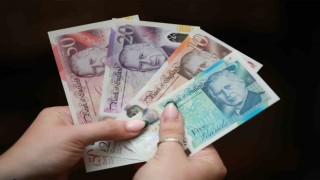 Kral Charles banknotları dolaşıma girdi