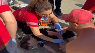 Küçükçekmece Menekşe Plajında denize giren çocuk epilepsi nöbeti geçirdi