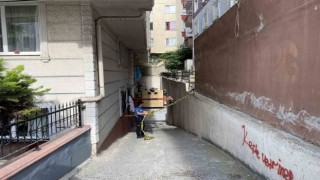 Küçükçekmecede balkondan düşen 1.5 yaşındaki minik kız ağır yaralandı