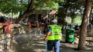 Kurban Bayramı sonrası belediyeden temizlik çalışması