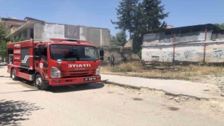 Kuru ot yangını korkuya neden oldu