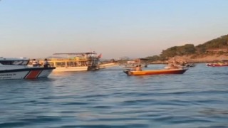Kuşadasında tur teknesi battı
