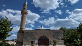 Kütahyada Alaaddin Keykubat Camiinin bakımsızlığı üzüyor