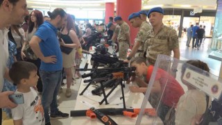 Kütahyada jandarma ekiplerinden tanıtım ve bilgilendirme etkinliği