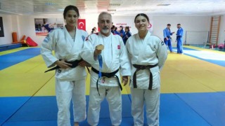 Kütahyalı sporculardan, Avrupa Kuraş Şampiyonasında 2 altın madalya