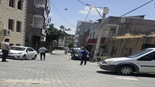 Mahalle ortasında patlatılan el yapımı patlayıcı vatandaşları paniğe sevk etti