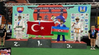 Manisa BBSK Judo takımı Slovakyada madalyaları topladı