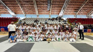 Manisa BBSK karate takımı il şampiyonu oldu