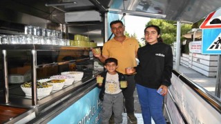Manisa Büyükşehirden LGSye giren öğrencilere ve ailelerine ikram