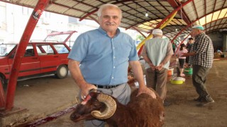 Manisalılar kurban vazifelerini yerine getirdi
