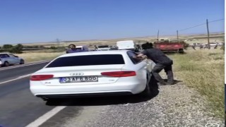 Mardinde iki aile yolu kapatıp birbirine girdi
