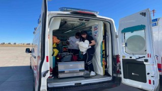 Mardindeki hasta bebek ambulans uçakla İstanbula sevk edildi