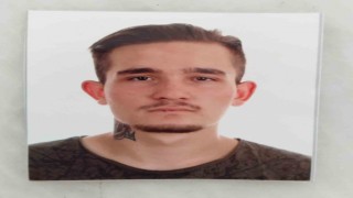 Marmarise diye evden çıkan genç, 1 yıldır aranıyor
