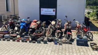 Mersinde yediemin otoparklarını hedef alan çete yakalandı: 6 tutuklama