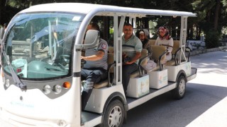 Mezarlıkta Golf Arabasıyla Taşıma Yapıldı