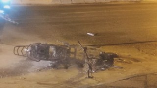 Milasta seyir halindeki motosiklet alev aldı
