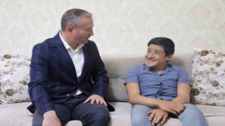 Milli Eğitim Müdürü Kökrek, LGSye evde girecek olan özel öğrenciyi ziyaret etti
