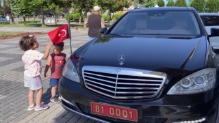Miniklerin yürekleri ısıtan bayrak sevgisi