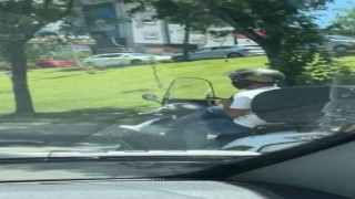 Motokuryenin rahatlığı pes dedirtti, bacak bacak üstüne atarak seyretti