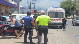 Motosikletle bisiklet çarpıştı: 1i çocuk 2 yaralı
