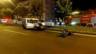 Motosikletle hafif ticari araç çarpıştı, motosiklet sürücüsü hayatını kaybetti