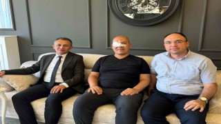 Müdür Urastan, saldırıya uğraya doktora geçmiş olsun ziyareti
