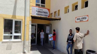 Muğlada Gönüllü Gençler Köy Okulları için kalem topladı