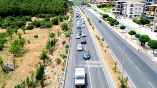 Muğlaya tatilci akını kilometrelerce uzun kuyruk oluştu