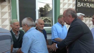 Muharrem İnce bayram namazını köyünde kıldı